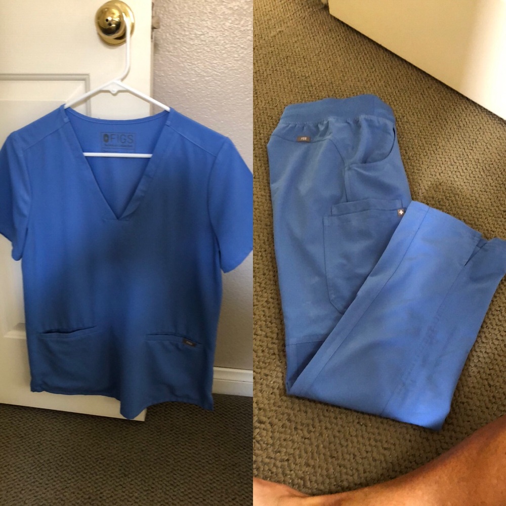 FIG SCRUBS! Size small